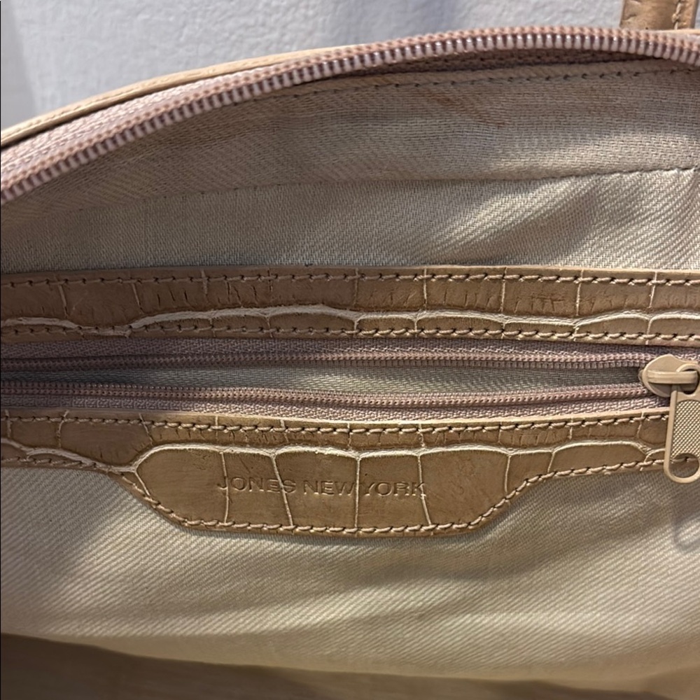 Jones New York Faux Animal bag with handles. NWOT - Picture 10 of 12
